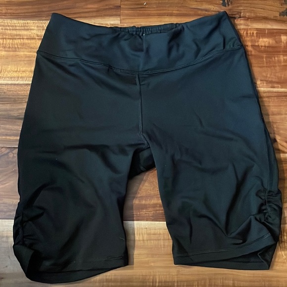 GAIAM Pants - Gaiam black medium biker shirts